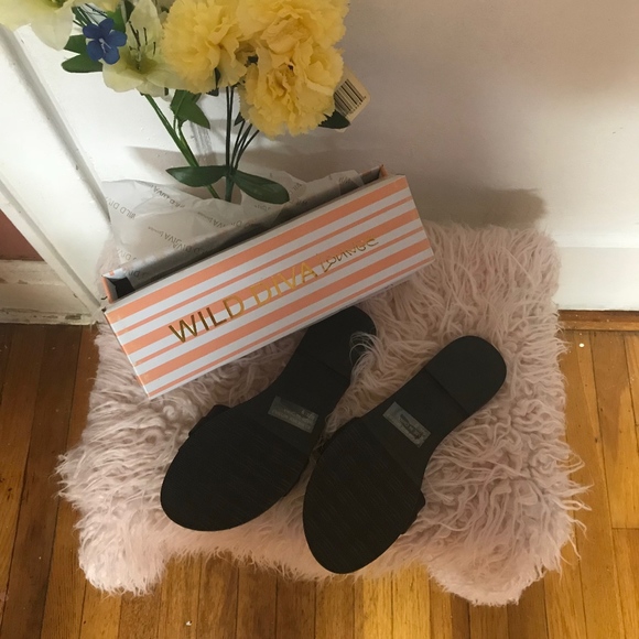 Azariah Slide Sandal - Picture 4 of 4